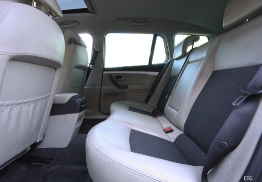 Slide 2 - undefined kombi 9-3X Saab